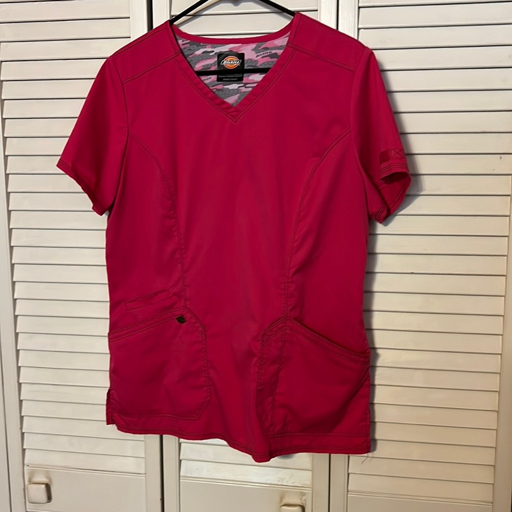 Scrub top